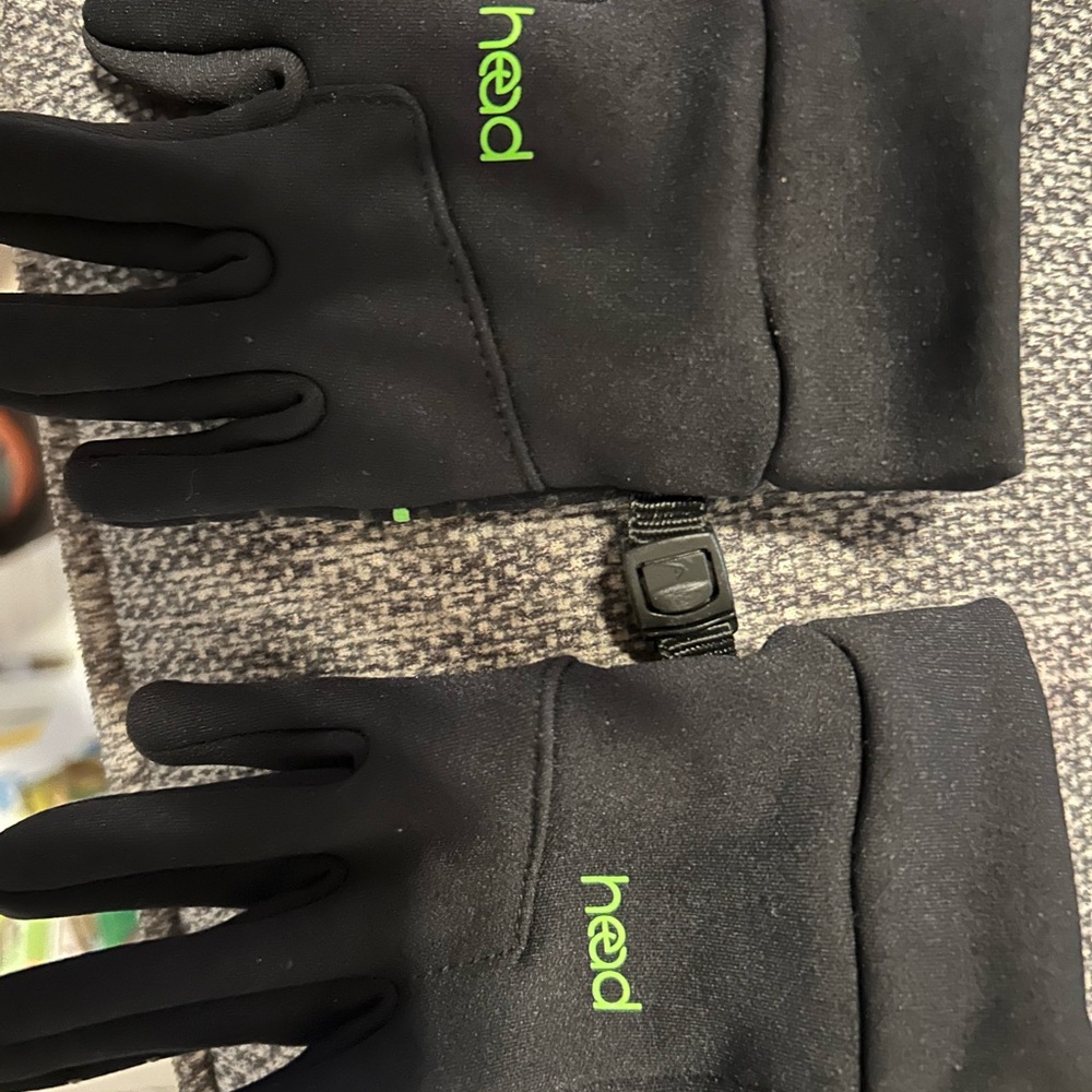 Head Black Gloves